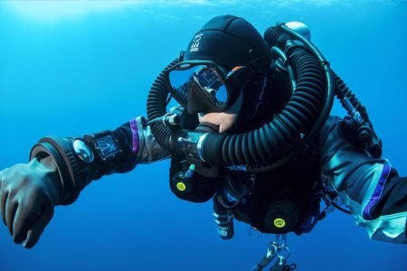 3 Nights & PADI Advanced Open Water Course Package